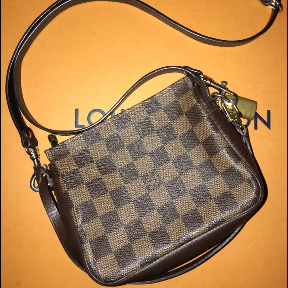 💯 SOLD Authentic Louis Vuitton Trousse Damier